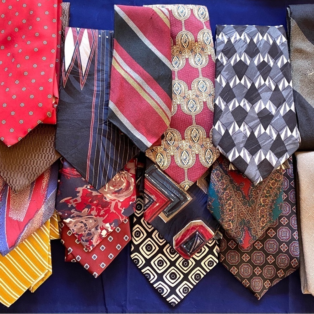 Neckties Vintage Lot (15 ties) Multiple Color and Sizes